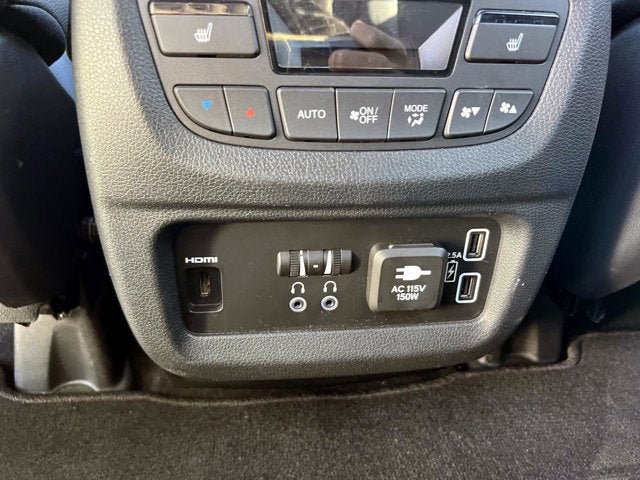 2022 Honda Pilot Touring 7-Passenger