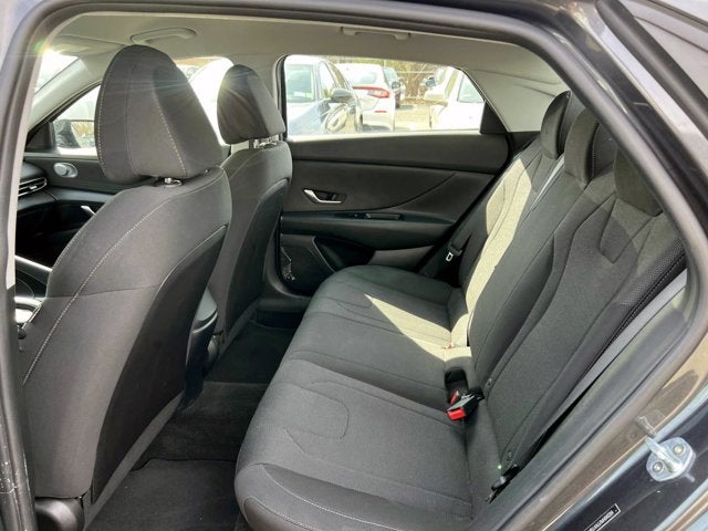 2021 Hyundai Elantra SE