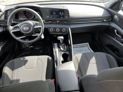 2021 Hyundai Elantra SE