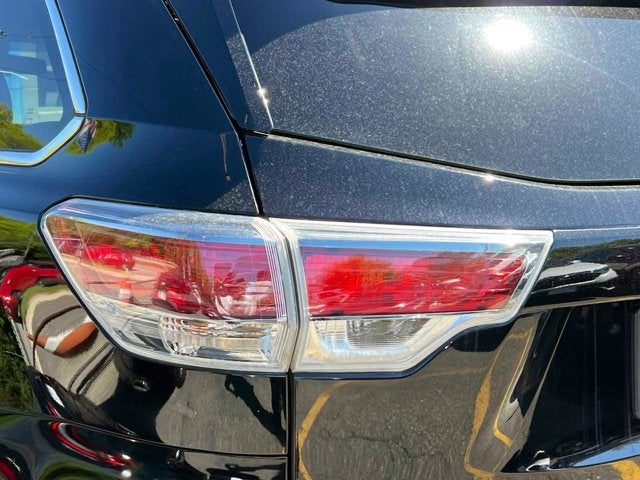 2016 Toyota Highlander LE