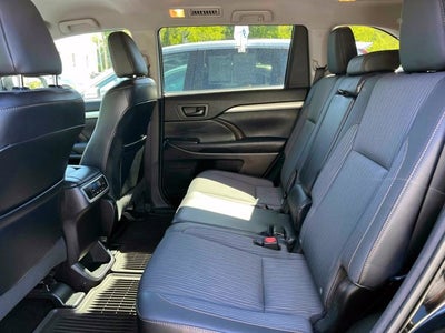 2016 Toyota Highlander LE