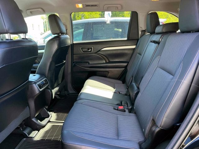 2016 Toyota Highlander LE