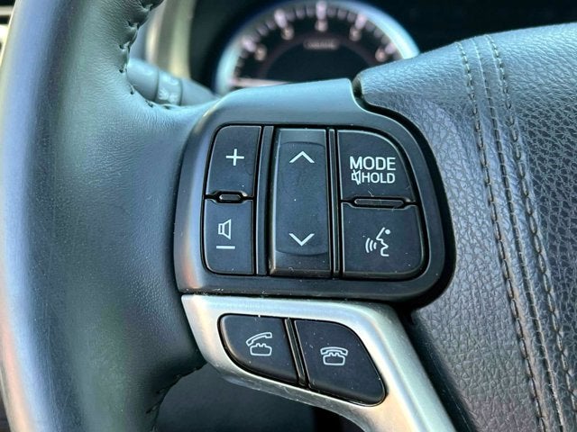 2016 Toyota Highlander LE