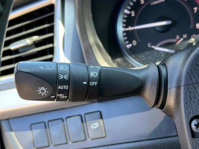 2016 Toyota Highlander LE