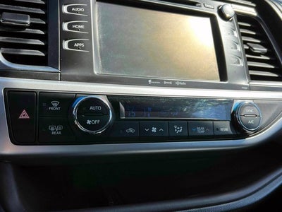 2016 Toyota Highlander LE